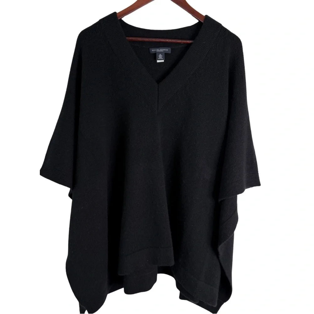 Banana Republic 100% Cashmere Black Poncho Size XL